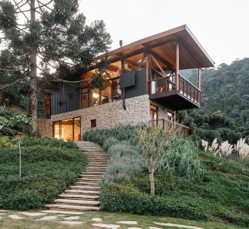 TR-3883 - Casa Sapucaí